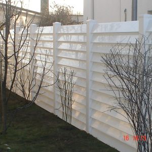 Gard PVC model Blinds, reședință Ploiești