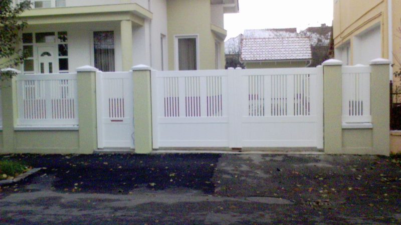Gard PVC model Arizona si poartă, Baia Mare