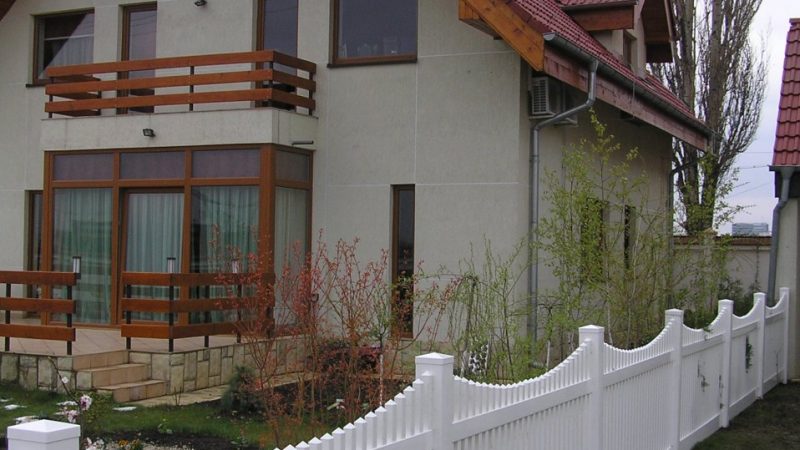 Gard PVC model Chicago-C, resedință Pipera