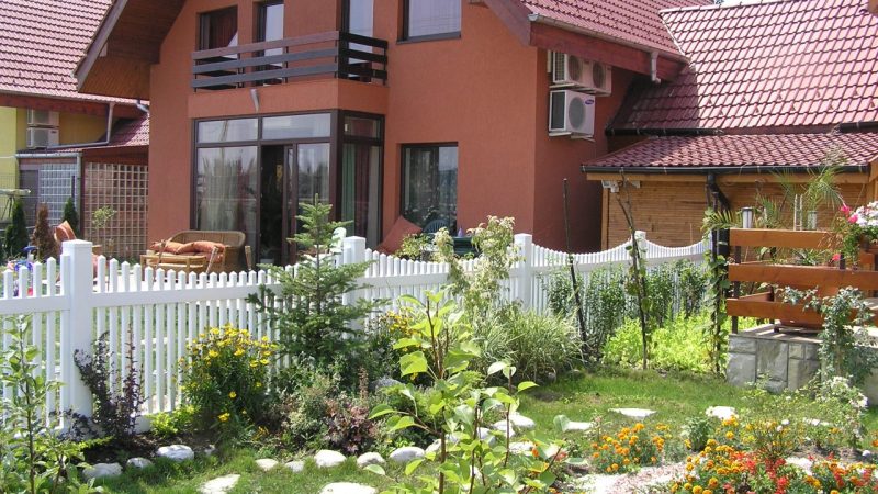 Garduri PVC, model Chicago-C, rezidențial Pipera