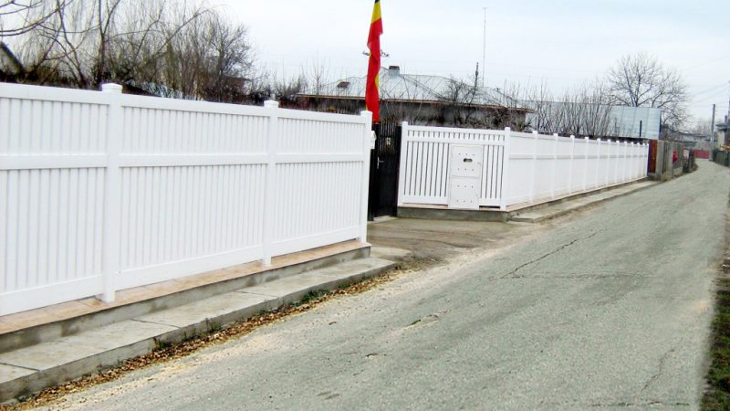 Gard PVC model New York, com. Bolintin Vale, GR an instalare 2009