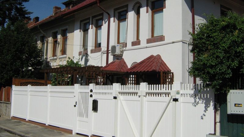 gard-pvc-seattle-d-aristotel-pappia-bucuresti (1)